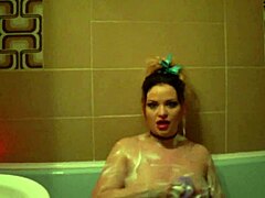 BBW Enjoys Relaxing Bath Time