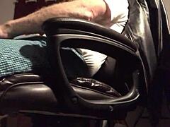 I stroke gay cock, it's amazing