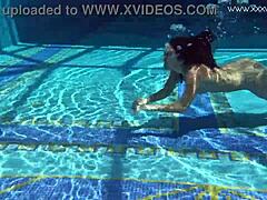 Jessica Adored The Producer With Her Sexy Look.