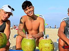 Fodendo nosso amigo monster cock group amateur teen 3 some pov fetish