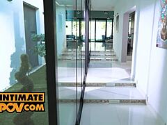 तुम्हारी वाइफ शालिना देवाइन और बेबीसिटर लाना रॉय तुम्हारे कॉक पर पीओवी ग्रुप ऐक्शन में राइड करती हैं