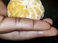 la clémentine loves pushing her finger deep into her pussy 😍