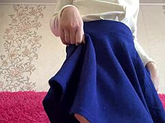 सेक्सी 18 साल की स्टूडेंट अपनी हैरी बीवर को कैरेस करती है ड्रिपिंग ऑर्गेज्म तक