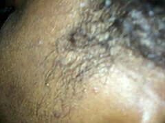 बीबीडब्ल्यू एमेजिंग मोन्स्टर कॉक चूस रही है द हूड में!