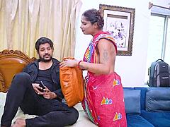 कमवाली भाभी अकेले में दो मालकिन के साथ हार्डकोर मजा करती है इस फुल होममेड मूवी में