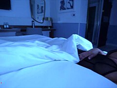 Kymber Leigh और Esperanza Gomez ने बेफुट डीपथ्रोट ब्लोजॉब और काउगर्ल राइड एंजॉय की, बिना कंडोम लंड अमेच्योर लैटिना फुट एक्शन में