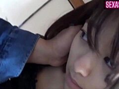 एनल 5 - एंजेला क्रिस्टल शेव्ड पस्सी मस्तर्बेशन और डबल पेनेट्रेशन कमशॉट पाती है