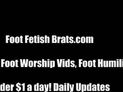 leyla can't resist sucking rachel's perfect little 18+ feet