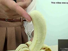 Hand crush fetish girl, why are you crushing that banana by hand like this?