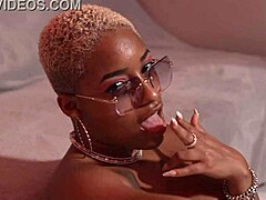 vick menage e carl�o villar in slut blowjob spreading sexy pretty lingerie big cock tits bra corset action.