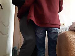 Girlfriend Licks Pussy With Dirty Talk After Iphone Gift