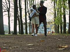 आकर्षक भूरी लाना रॉय डीपथ्रोट काउगर्ल एक्शन से शेव्ड चूत पर फेशियल तक पहुंचती है