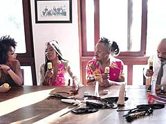 Eram conhecidos como pessoas que curtiam o meio liberal mas depois entraram no porn� e as primeiras chamadas - casal black rj sheer red