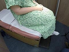 violet c experiences vag pump pov fetish