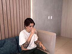 hey, delivery girls sucking dick deserve 5 stars, right?