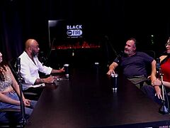 A mídia negativa ajuda só grava sem camisinha comentou da atriz pornô presa no Paraguai e a posição que gosta - Binho Ted Ted Oficial watch on sheer red