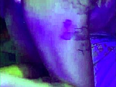 गहरी स्ट्रोक डॉगी स्टाइल से उसे इंटेंस प्लेजर महसूस होता है