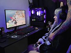 Does This Goth Otaku Slut Get Fucked While Playing Fortnite?