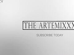 Big booty girls Delaney and Onyx enjoy threesome with BBC