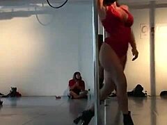 Diosa Argenta Performs Seductive Pole Dance in Hospital, Ripping Clothes as Doctor and Patient Watch Her Undress