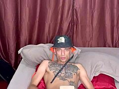 Thiago Kelton is eating a silicone ass in the room.