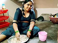 indian desi moms fuking hard-core kichen