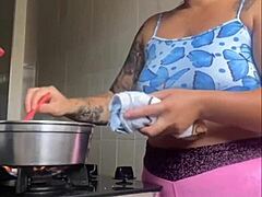 im crazy about showing my big pussy in public