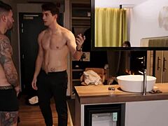 ऑड्रे रीड कहती है उसे सबड्यू करो, आंखों में कम, एनल फकिंग विथ चोकिंग!