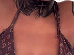 I got so wet at the gym that it flowed down my legs a lot