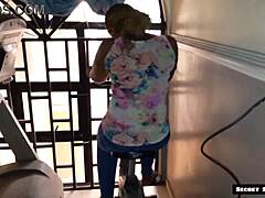 Gym instructor seduces 45-year-old client, fucks her pussy with BBC