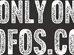 hey, paisley porter gets her pussy licked then pounded in the bathtub.