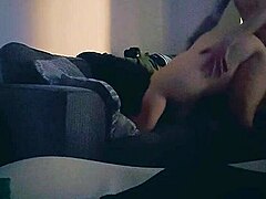 घर लौटो तो हॉर्नी बीवी जोरदार चुदाई से सिसकारी मार रही