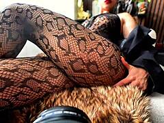 real photo session with sexy model ends in massive creampie