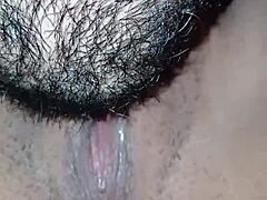 उसने मेरी पूरी क्लिट चूसी तो लिंगरी में ऑर्गेज़म आ गया