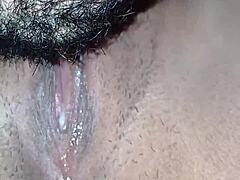 उसने मेरी पूरी क्लिट चूसी तो लिंगरी में ऑर्गेज़म आ गया