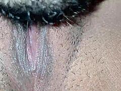 उसने मेरी पूरी क्लिट चूसी तो लिंगरी में ऑर्गेज़म आ गया