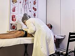 नर्स की एग्जाम के दौरान पेशेंट हार्ड हो जाता है?