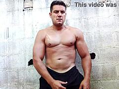 Yuri Gaúcho Handjob