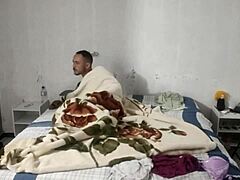 लैटिना मिल्फ की गांड में एनल टॉयज चुदाई