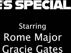 ग्रेसी वीर्य लेती है