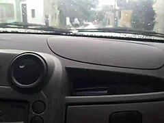 Boquete delicioso no carro