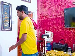 Desi Woman Seduces Servant