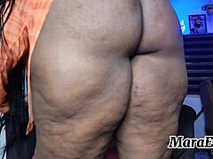 Ebony Hairy Pussy Squirting